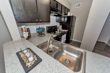500 East Loop 820, Unit 511 Fort Worth, TX 76112 - Photo 4 of 11 Free app and admin for a look and lease