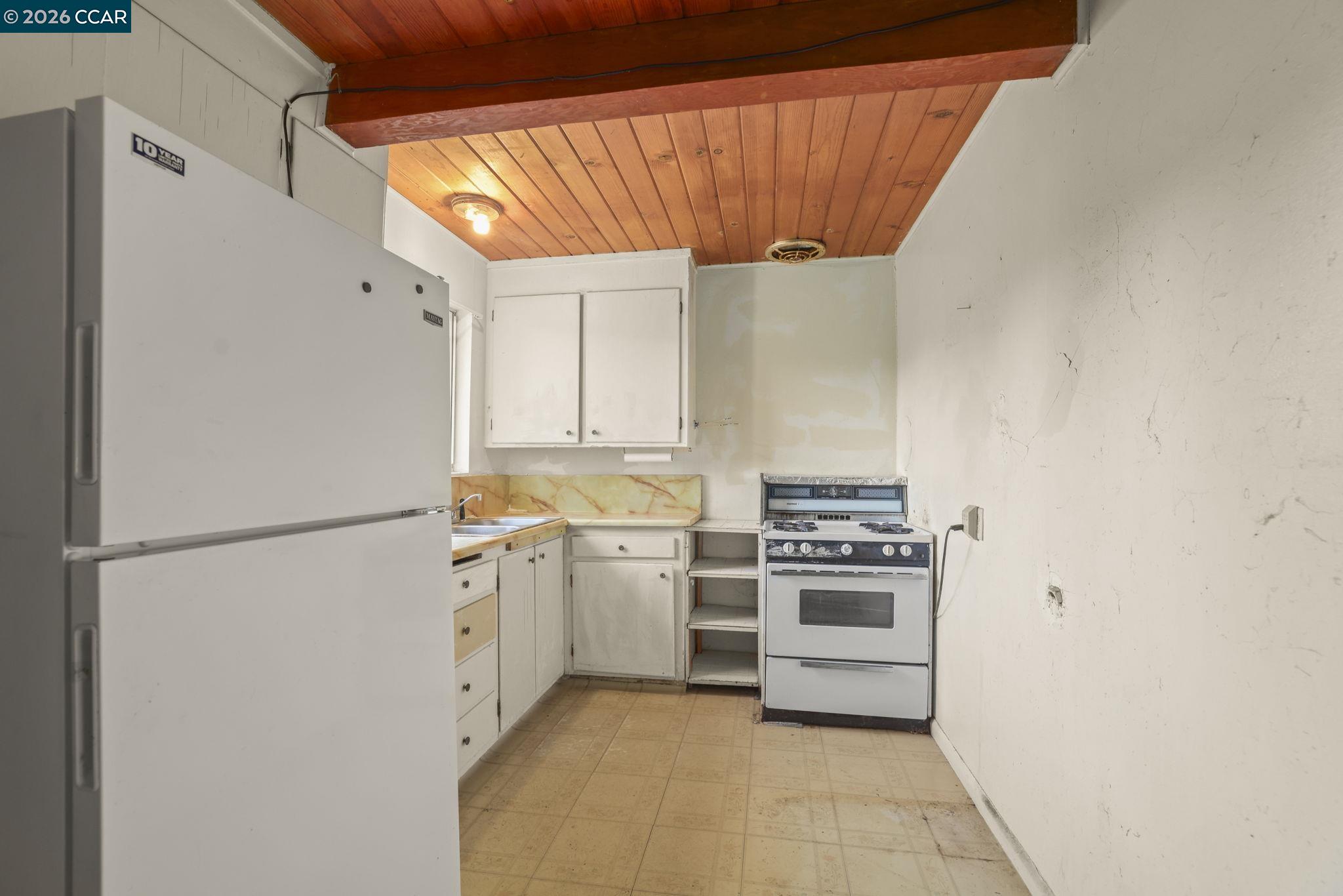 4521 Canyon Road El Sobrante, CA 94803 - Photo 14 of 25