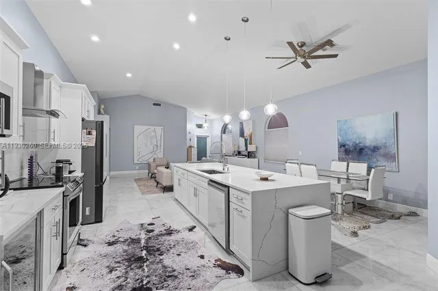 $5,200 | 6952 Northwest 27th Court, Unit 6952, Margate, FL 33063