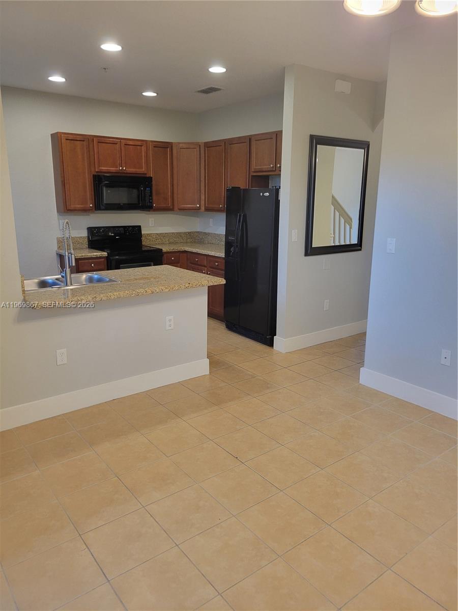 2851 Prospect Road, Unit 405 Tamarac, FL 33309 - Photo 9 of 18