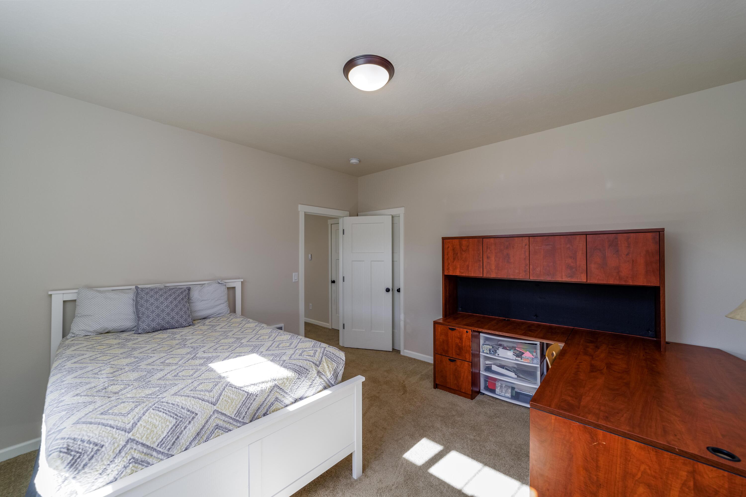 2756 Southwest 34th Street Redmond, OR 97756 - Photo 39 of 44 2756_SW_34th_St-45