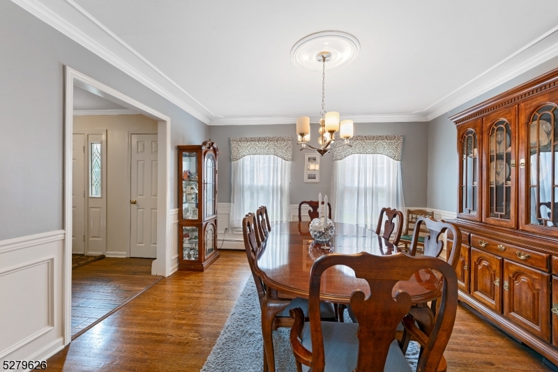 164 Parker Road Long Valley, NJ 07853 - Photo 3 of 32