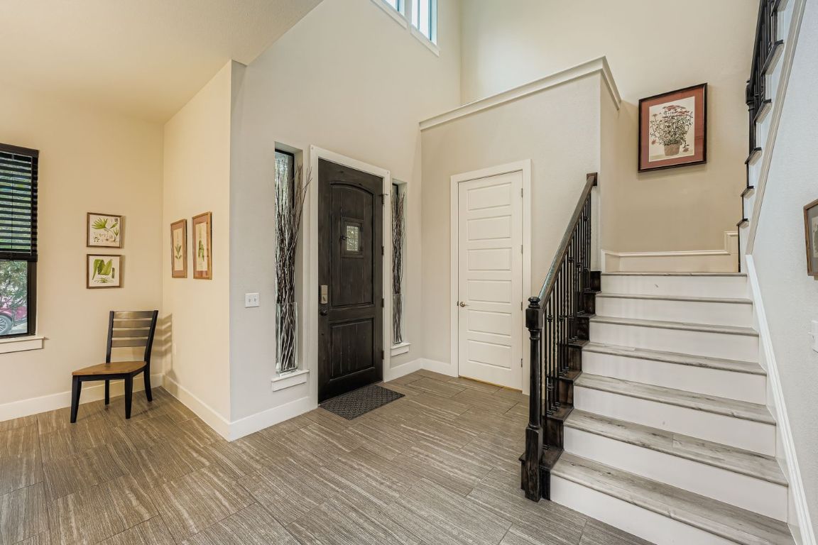 3905 Teaff Street Austin, TX 78723 - Photo 2 of 18 Foyer entrance