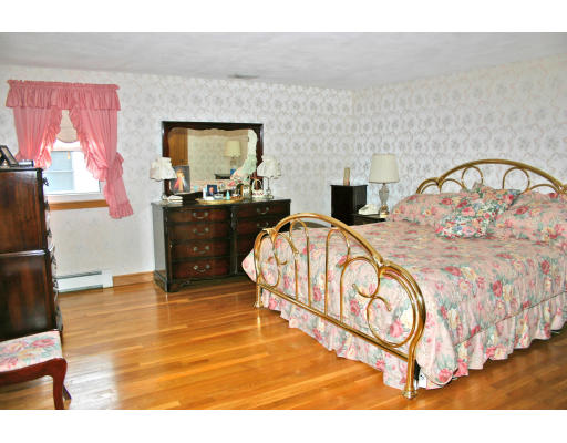 13 Wilson Road Waltham, MA 02452 - Photo 11 of 19 Gallery Image 11