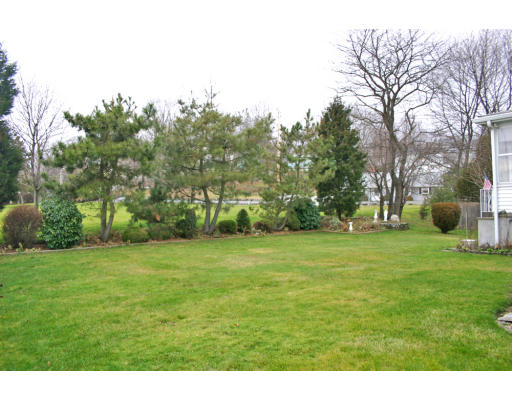 13 Wilson Road Waltham, MA 02452 - Photo 16 of 19 Gallery Image 16