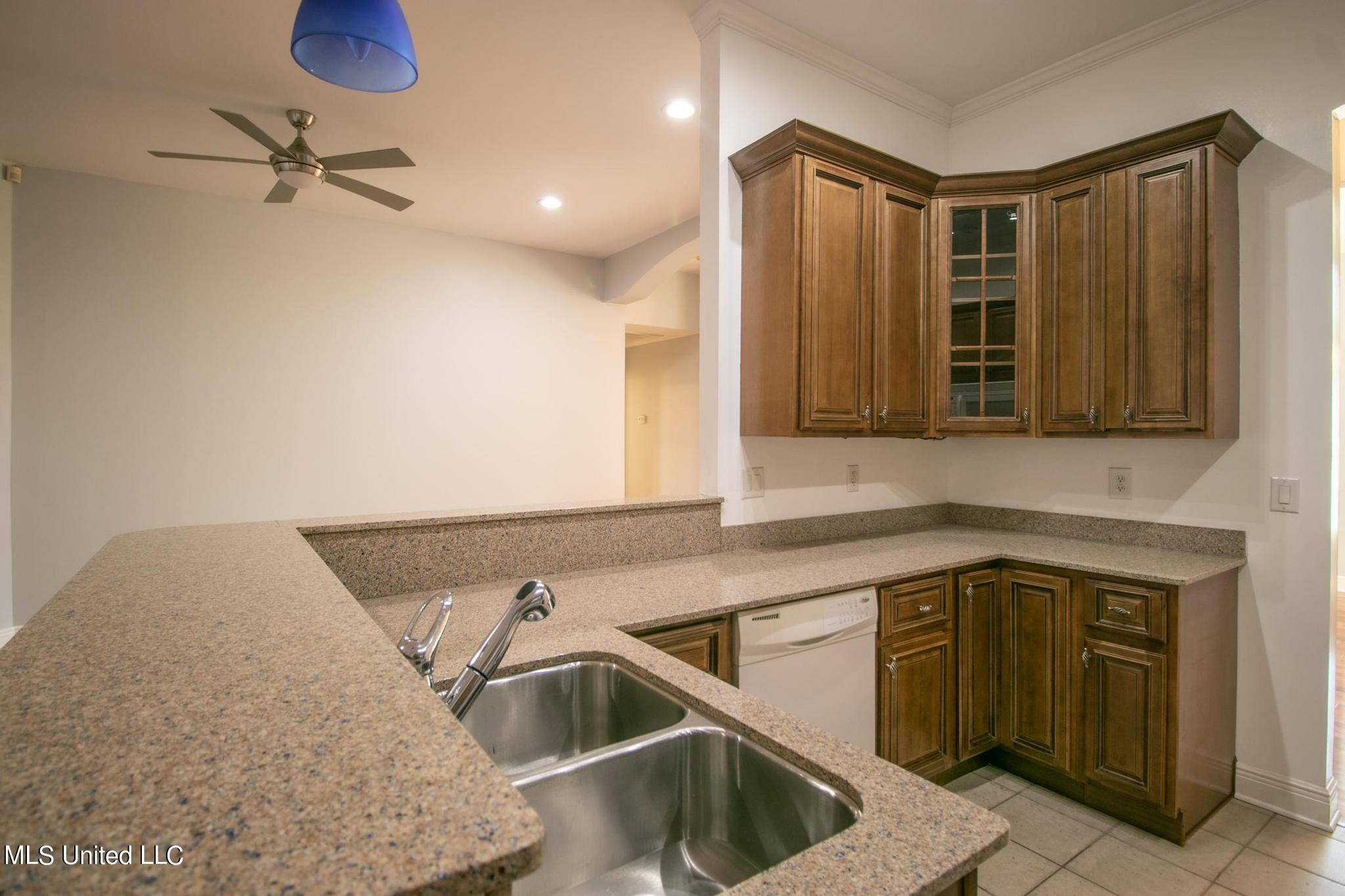 6904 Southwind Drive Biloxi, MS 39532 - Photo 10 of 23 6904 Southwind-17006