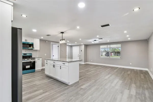 $2,100 | 3800 Darlington Road, Holiday, FL 34691