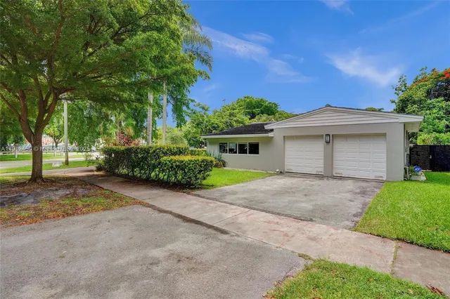 $1,545,000 | 5620 Alhambra Circle, Coral Gables, FL 33146