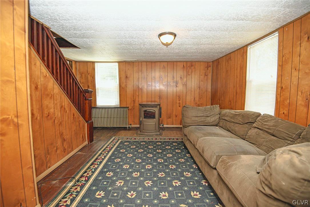 519 Shooktown Road Bangor, PA 18013 - Photo 13 of 35 a living room with furniture and a rug