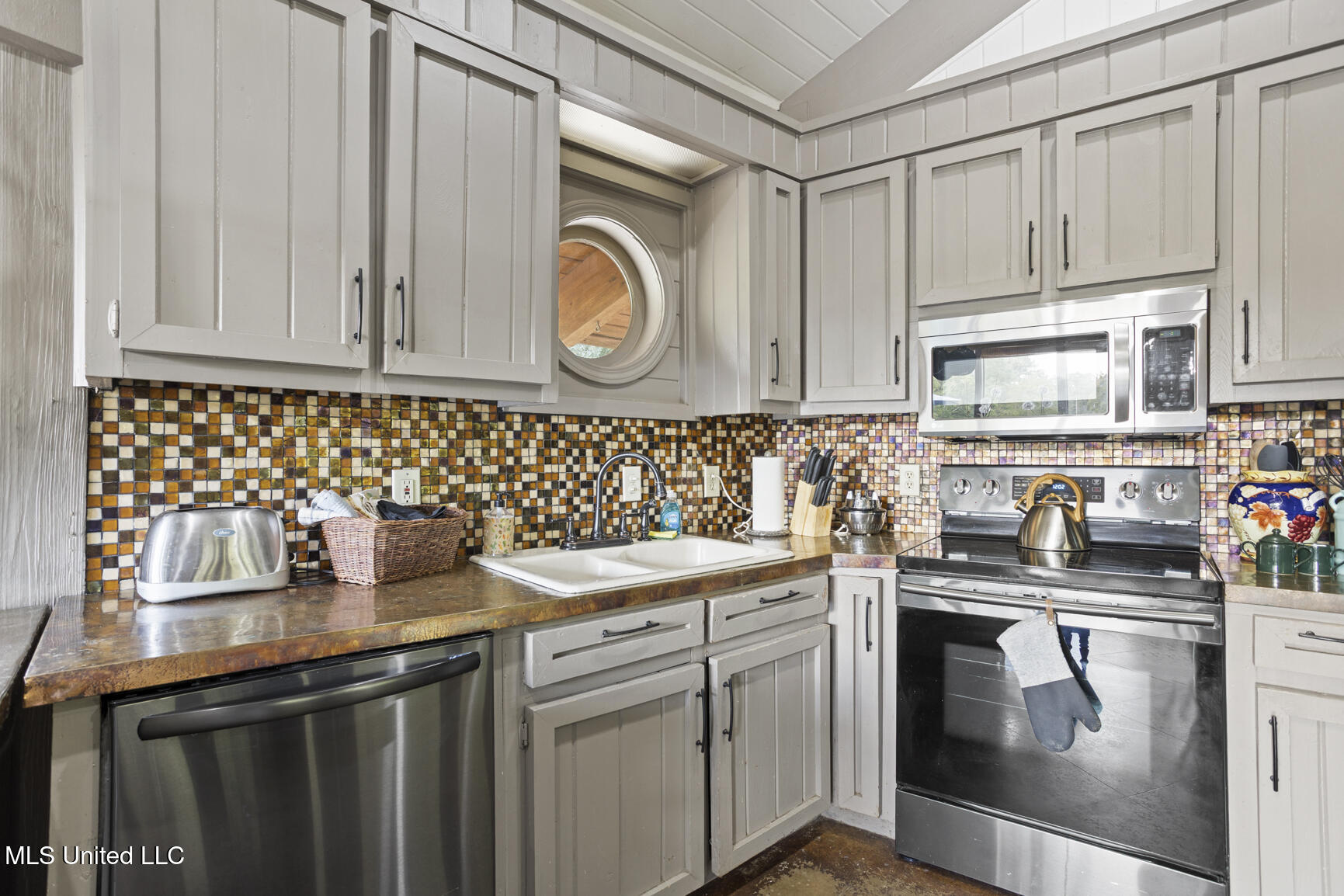 111 Arrowhead Trail Brandon, MS 39047 - Photo 37 of 80 111 Arrowhead Trail-29