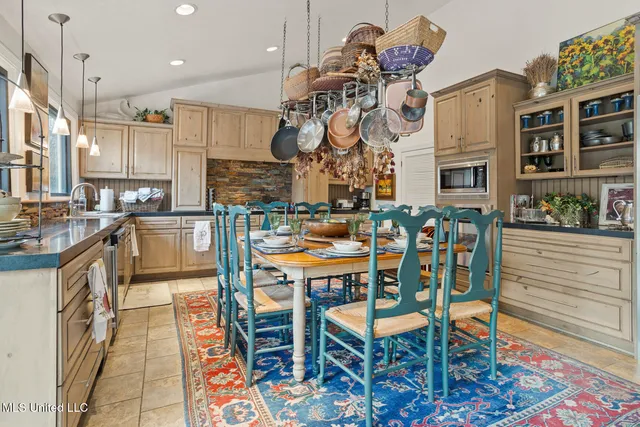 $750,000 | 111 Arrowhead Trail, Brandon, MS 39047