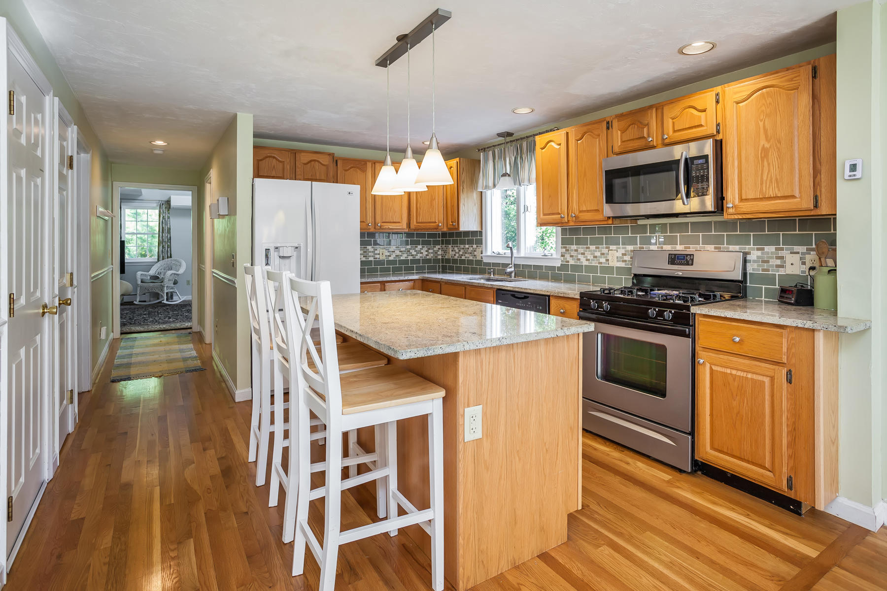 97 Shields Road Mashpee, MA 02649 - Photo 11 of 31 012_97Sheilds_10102018