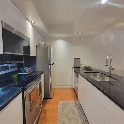 $2,000 | 8180 Geneva Court, Unit 219, Doral, FL 33166