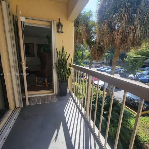 $2,000 | 8180 Geneva Court, Unit 219, Doral, FL 33166