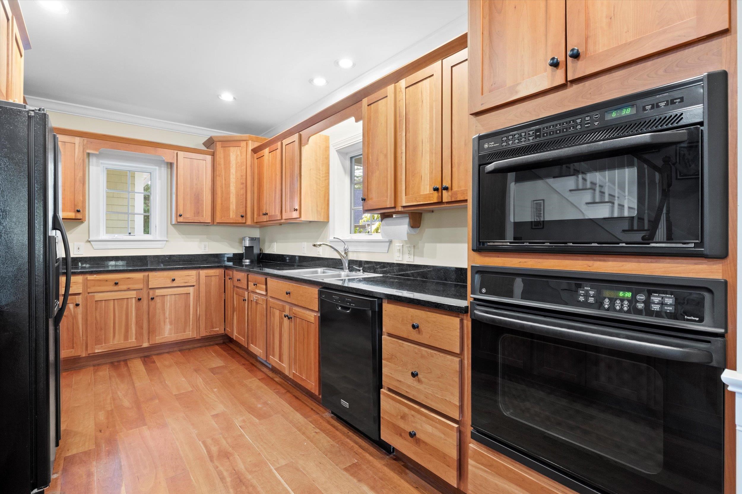 10 Eagle Drive Newmarket, NH 03857 - Photo 7 of 40