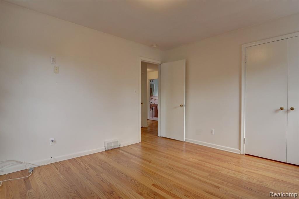 916 Harcourt Road Grosse Pointe, MI 48230 - Photo 19 of 28