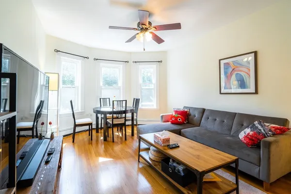 $4,450 | 4 Hardwick Street, Unit 2, Cambridge, MA 02141