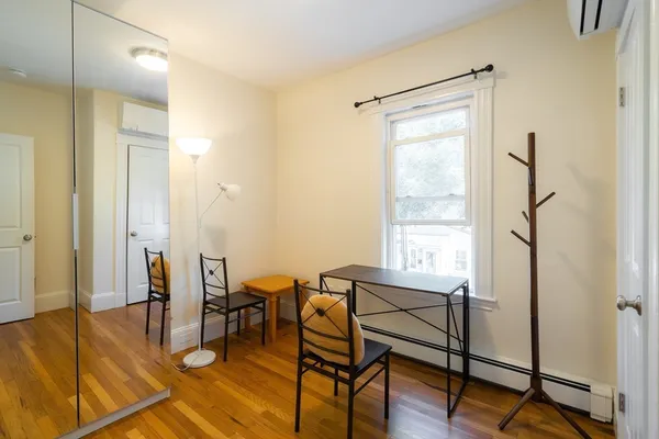 $4,450 | 4 Hardwick Street, Unit 2, Cambridge, MA 02141