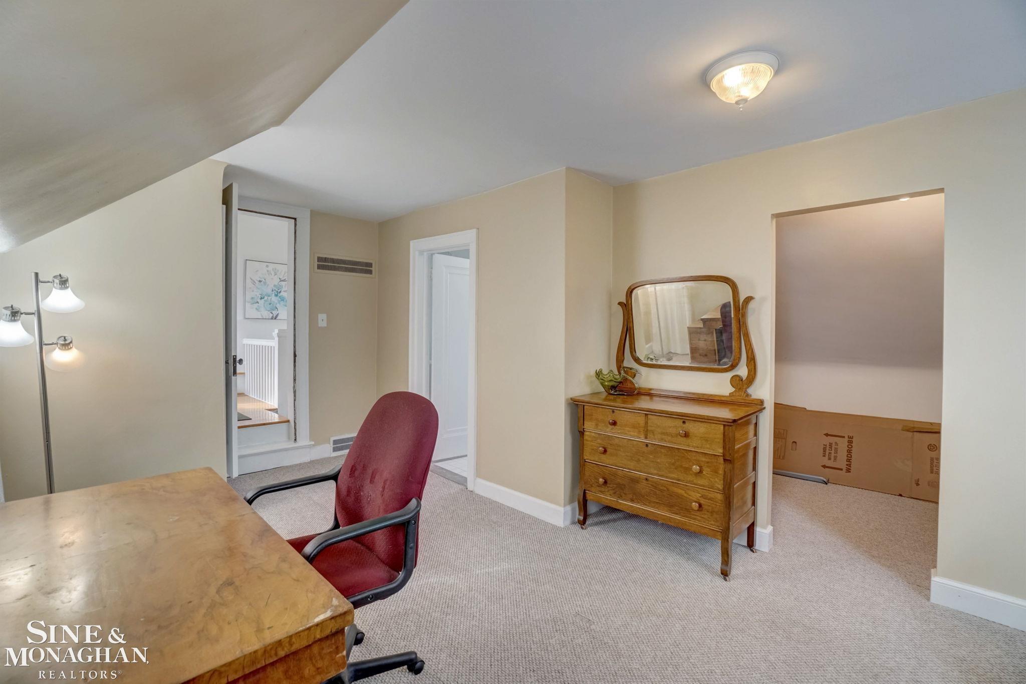 606 Pemberton Road Grosse Pointe, MI 48230 - Photo 38 of 99 Bedroom 5 (en suite)