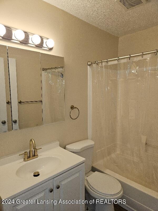 3728 North Aurelius Road Lansing, MI 48910 - Photo 7 of 17 20240426_145246