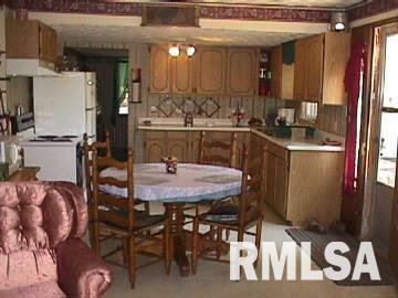 1370 Robinson Hill Road Stonefort, IL 62987 - Photo 3 of 7 Gallery Image 3