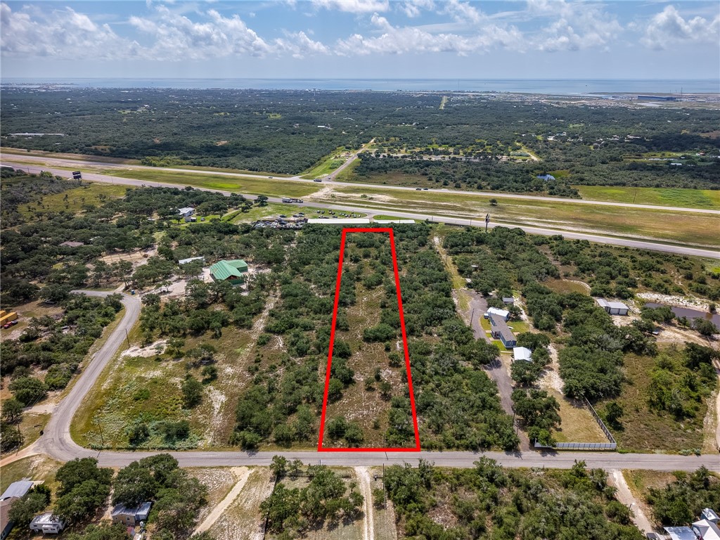 814 Holly Road Rockport, TX 78382 - Photo 5 of 10
