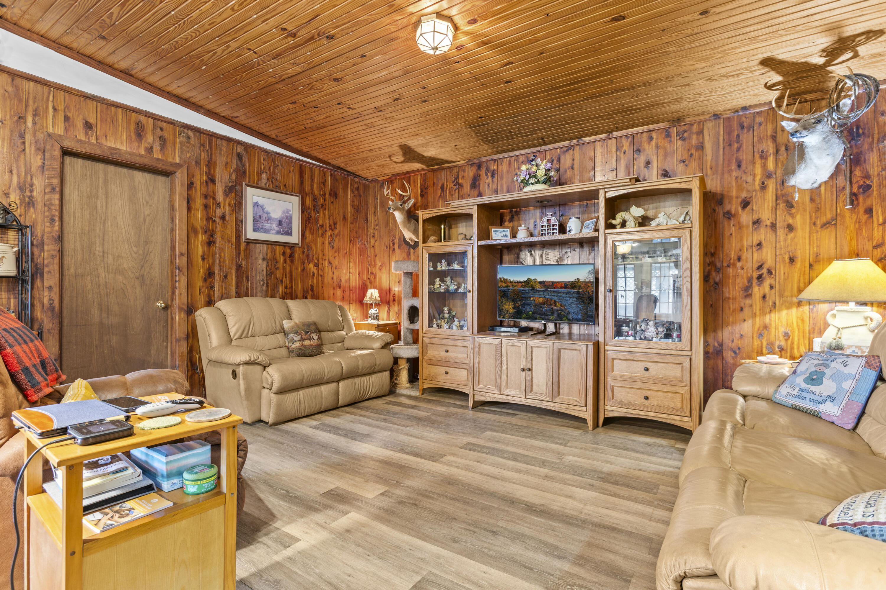 5119 Shoemaker Ridge Zoe, KY 41397 - Photo 32 of 46 I82A4074