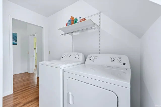 $585,000 | 1425 East 700 South, Wolcottville, IN 46795