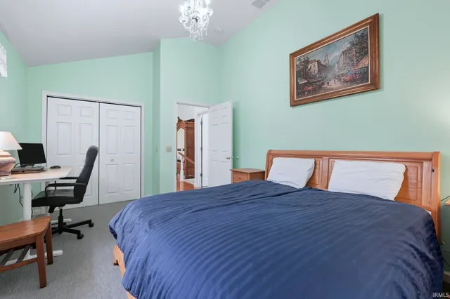 $585,000 | 1425 East 700 South, Wolcottville, IN 46795