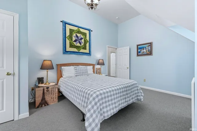 $585,000 | 1425 East 700 South, Wolcottville, IN 46795