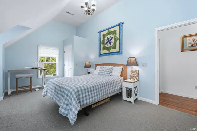 $585,000 | 1425 East 700 South, Wolcottville, IN 46795