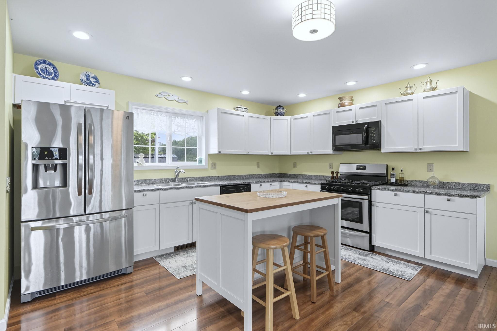 1425 East 700 South Wolcottville, IN 46795 - Photo 5 of 36