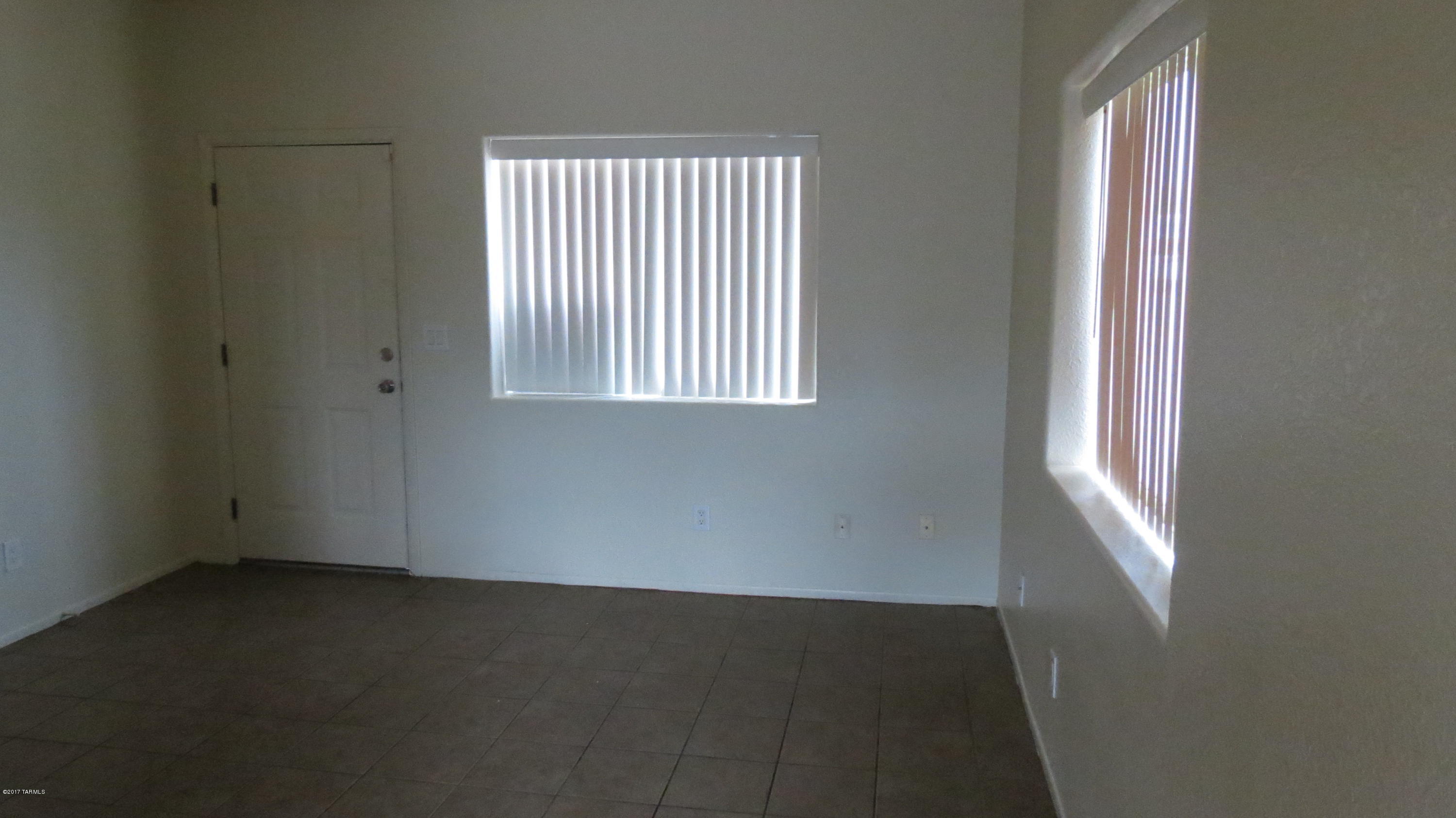 211 West Roger Road Tucson, AZ 85705 - Photo 5 of 14