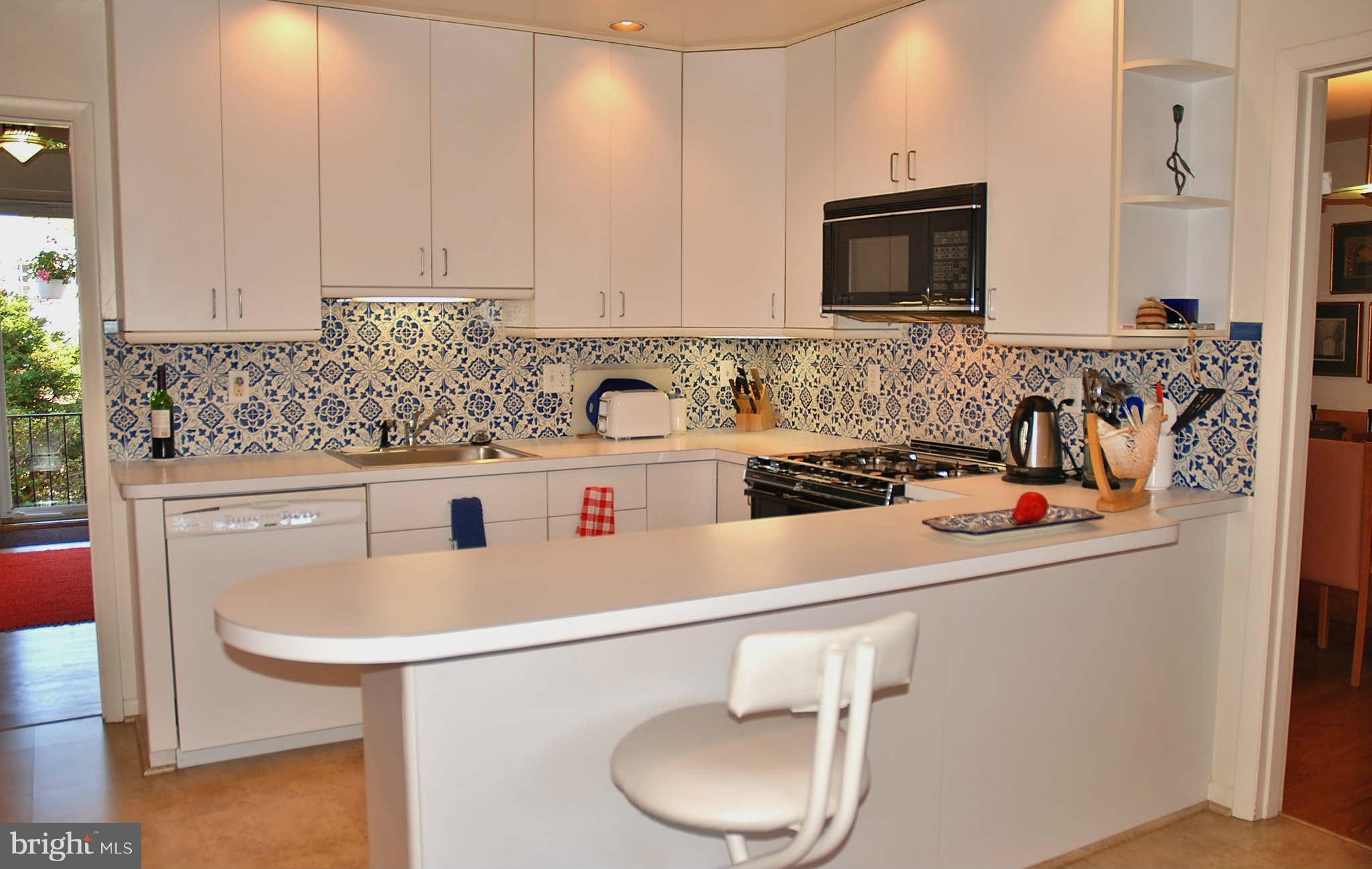 5009 Westport Road Chevy Chase, MD 20815 - Photo 8 of 22 Kitchen
