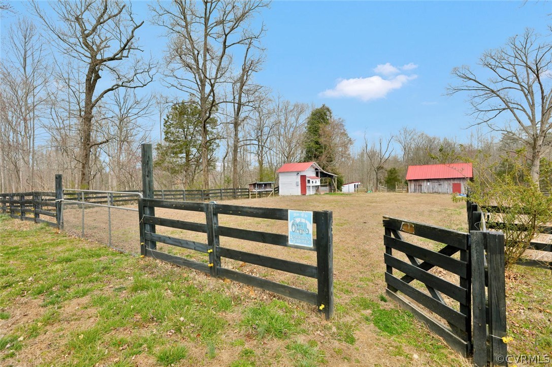1850 Nichols Road Powhatan, VA 23139 - Photo 6 of 34 Gallery Image 6