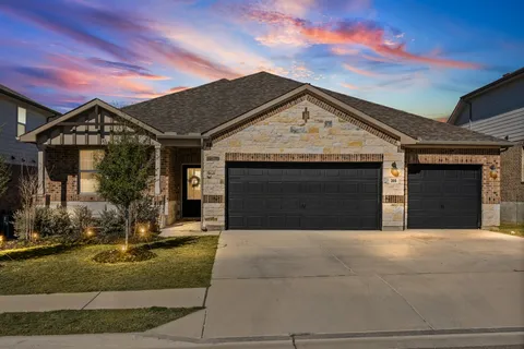 $575,000 | 369 Sue Peaks Loop, Dripping Springs, TX 78620