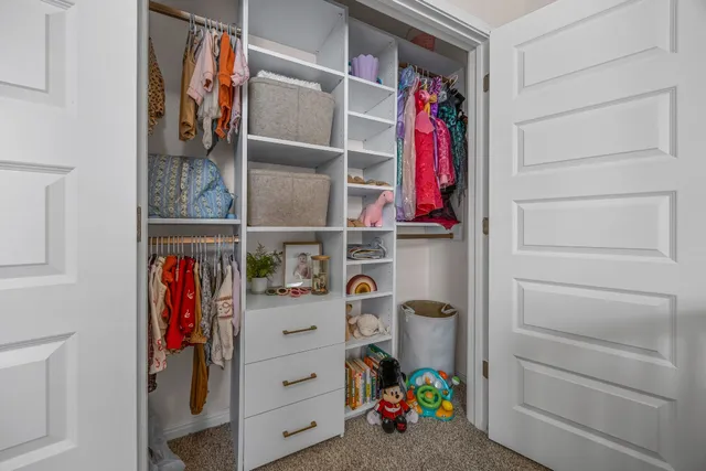 $575,000 | 369 Sue Peaks Loop, Dripping Springs, TX 78620