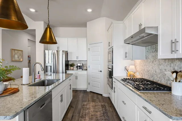 $575,000 | 369 Sue Peaks Loop, Dripping Springs, TX 78620