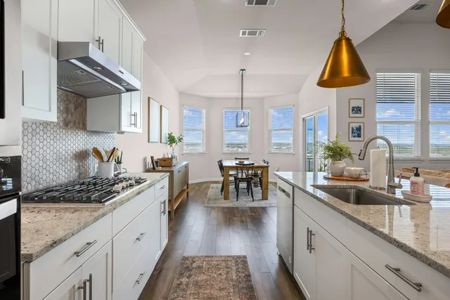 $575,000 | 369 Sue Peaks Loop, Dripping Springs, TX 78620