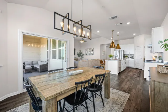 $575,000 | 369 Sue Peaks Loop, Dripping Springs, TX 78620