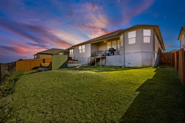 $575,000 | 369 Sue Peaks Loop, Dripping Springs, TX 78620