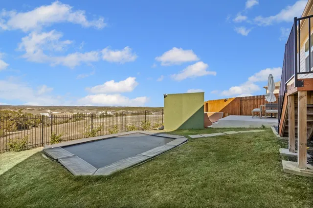 $575,000 | 369 Sue Peaks Loop, Dripping Springs, TX 78620