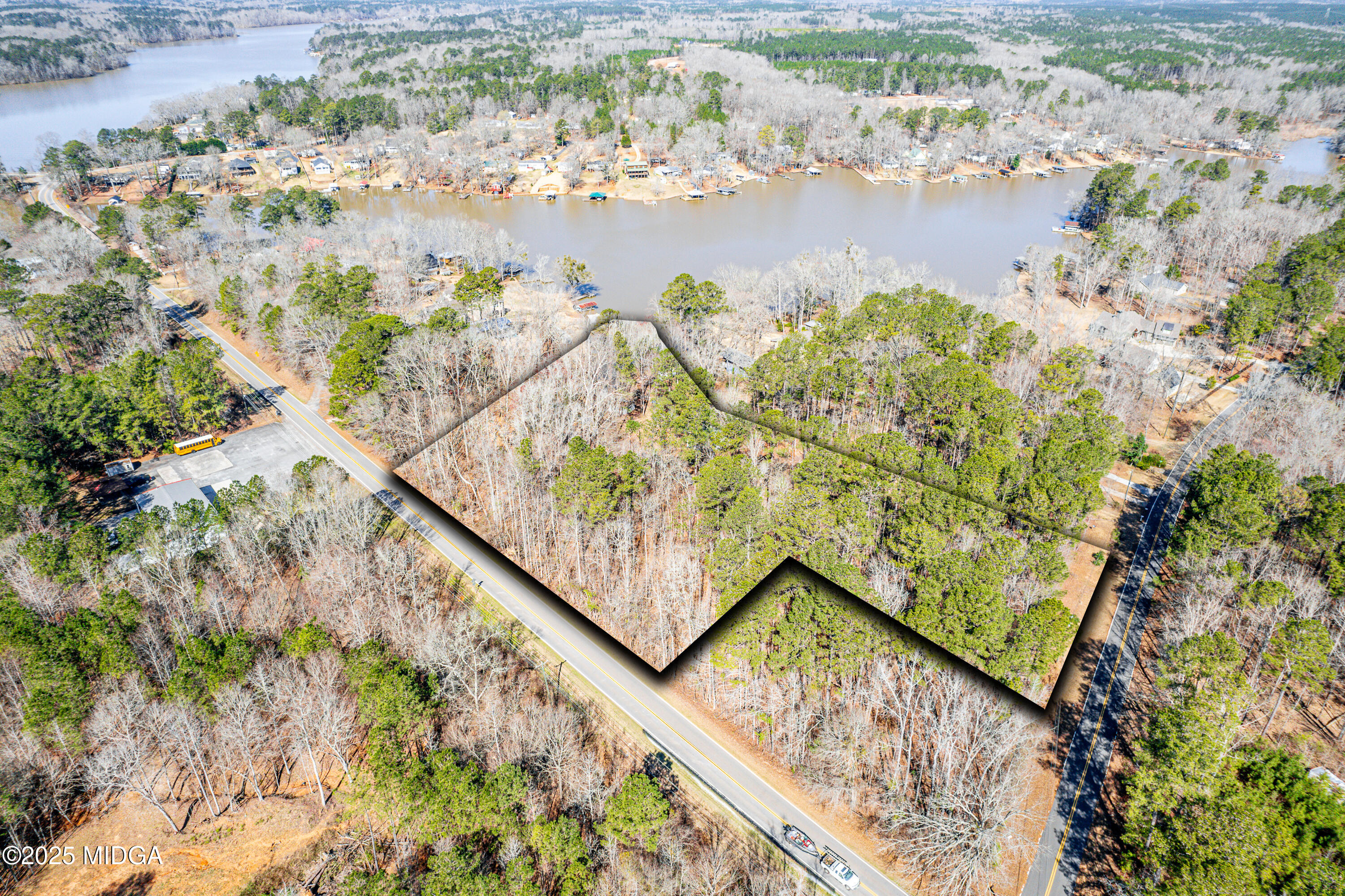 101 West Bear Creek Road Eatonton, GA 31024 - Photo 2 of 12 a view of ocean from a balcony