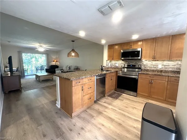 $2,000 | 2375 Naples Trace Circle, Unit 7, Naples, FL 34109