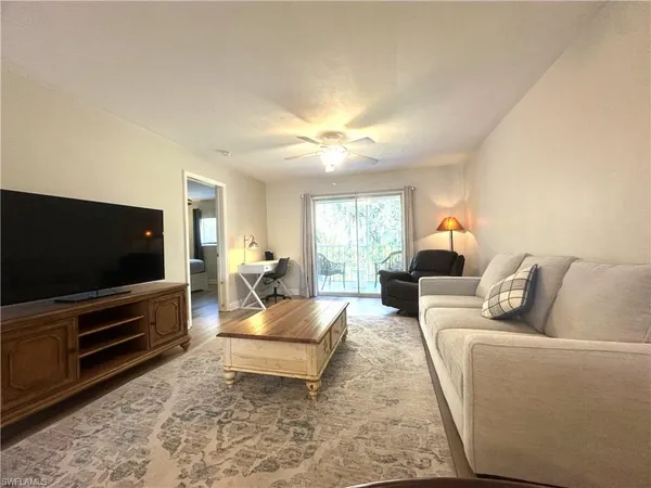 $2,000 | 2375 Naples Trace Circle, Unit 7, Naples, FL 34109