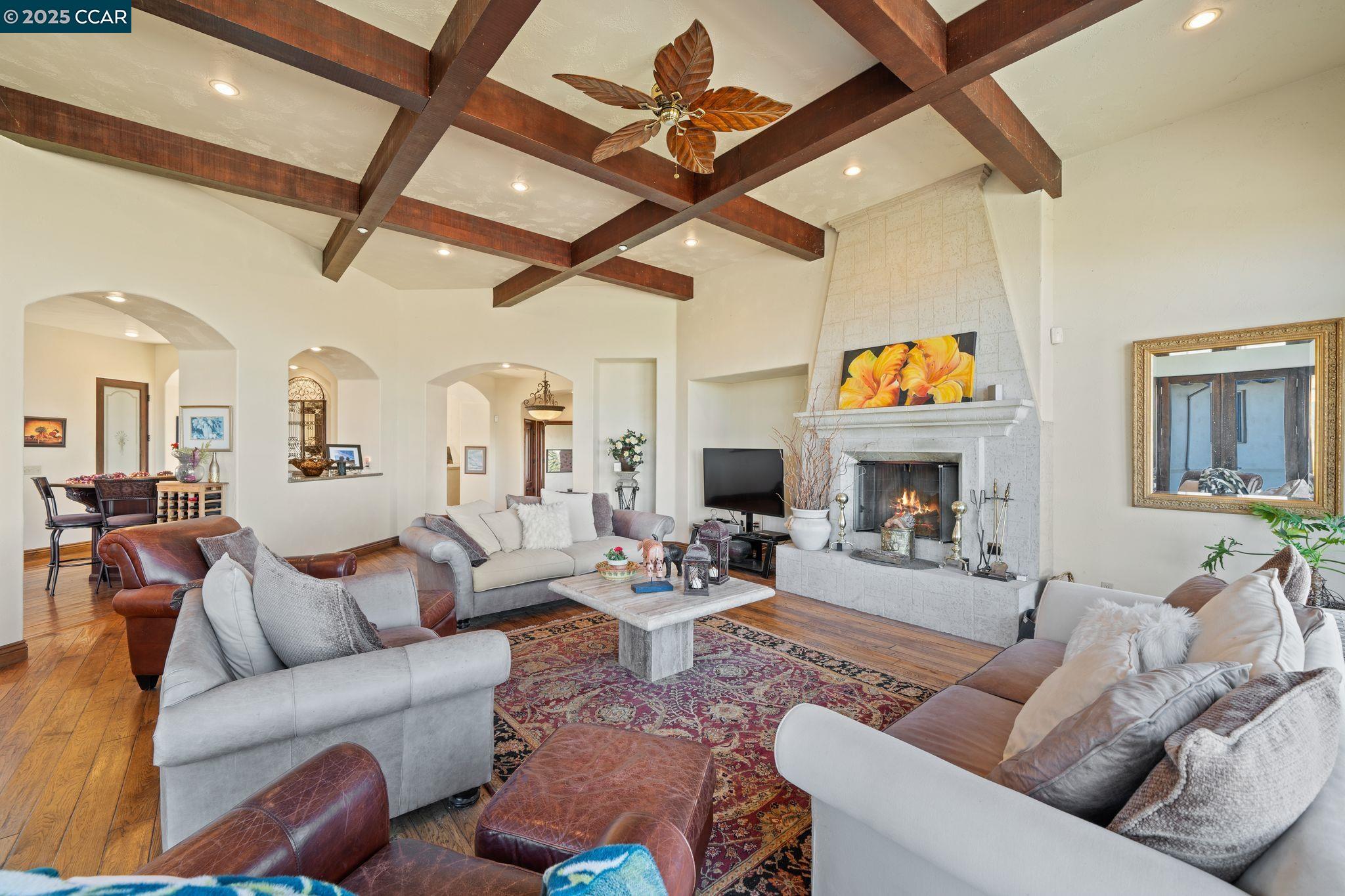 633 Kalthoff Common Livermore, CA 94550 - Photo 5 of 60 a living room with furniture