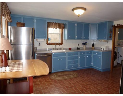 466 River Road Orrington, ME 04474 - Photo 3 of 25 Kitchen.