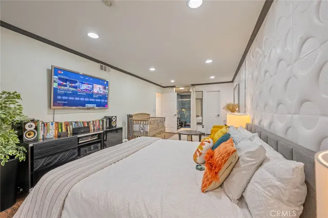 $630,000 | 1940 North Highland Avenue, Unit 3, Los Angeles, CA 90068