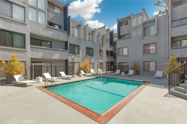 $630,000 | 1940 North Highland Avenue, Unit 3, Los Angeles, CA 90068
