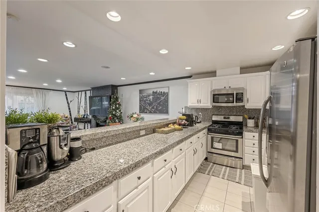 $630,000 | 1940 North Highland Avenue, Unit 3, Los Angeles, CA 90068